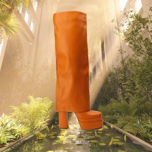 Azalea Wang NWOT Orange Fold Over Chunky Boots 🔥